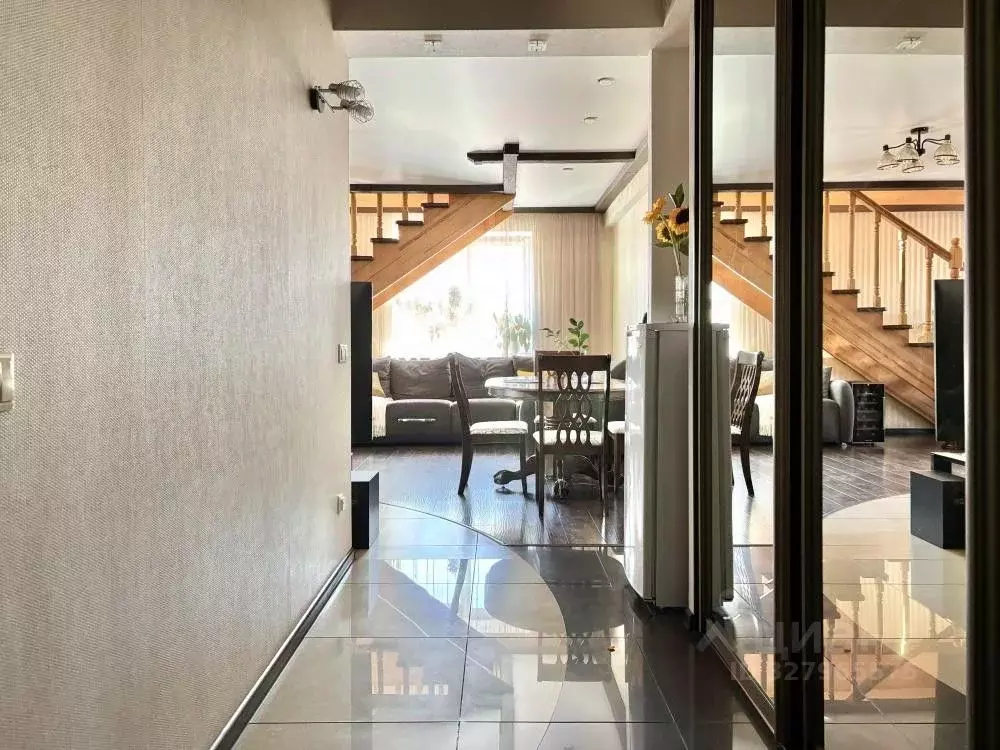 3-к кв. Иркутская область, Иркутск Крылатый мкр, 6 (105.0 м) - Фото 1