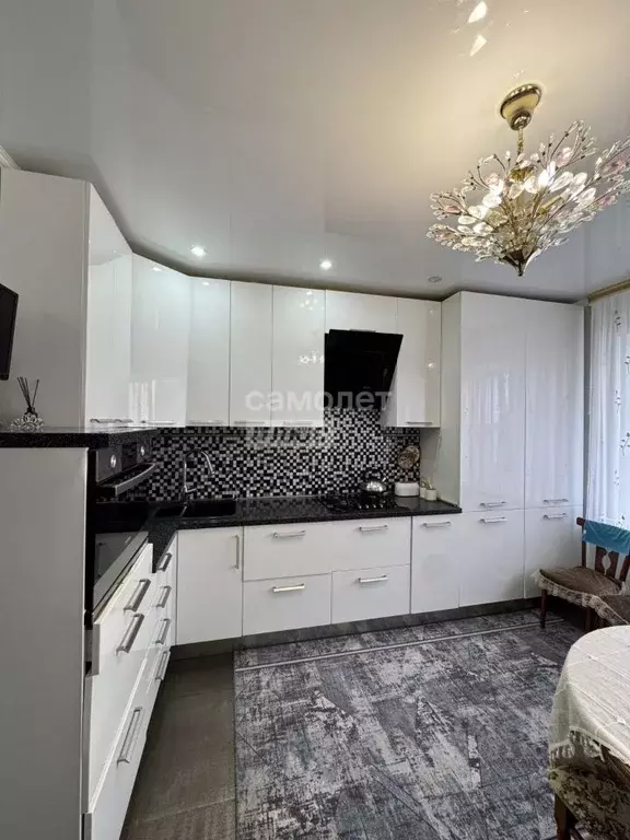 1-к кв. Астраханская область, Астрахань ул. Космонавтов, 18к1 (57.0 м) - Фото 0