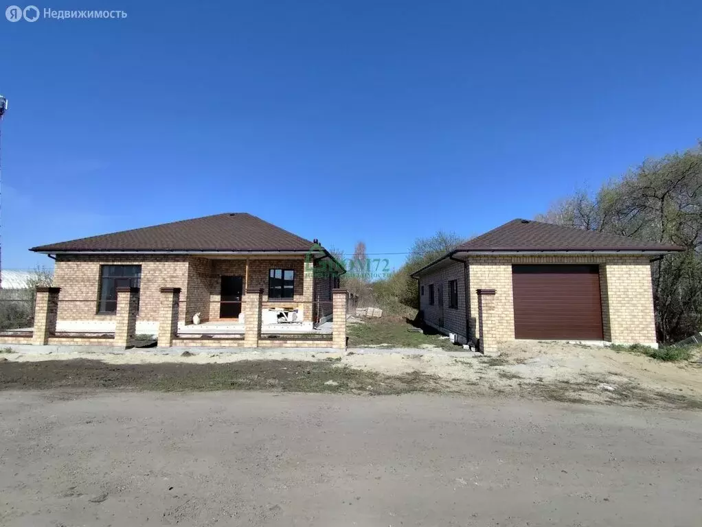 Дом в село Горьковка, Совхозная улица (100 м) - Фото 1