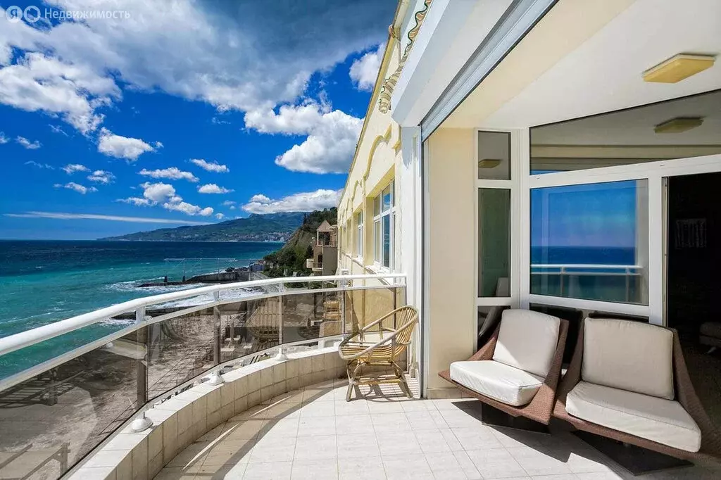 5-комнатная квартира: Никита, улица Без Названия, 53 (250 м) - Фото 0