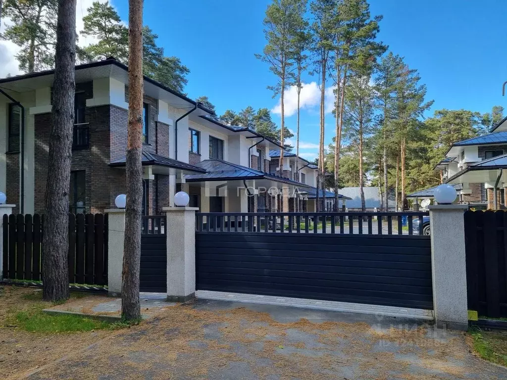 Таунхаус в Алтайский край, Барнаул ул. Фомина, 142/3 (246 м) - Фото 1