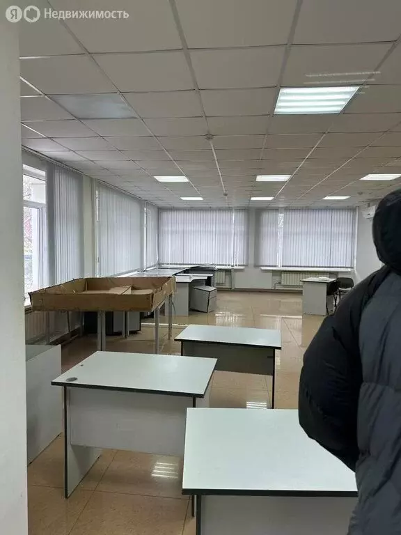 Офис (200 м) - Фото 1