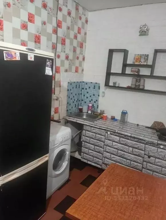 2-к кв. Омская область, Омск просп. Космический, 14Б (22.3 м) - Фото 2