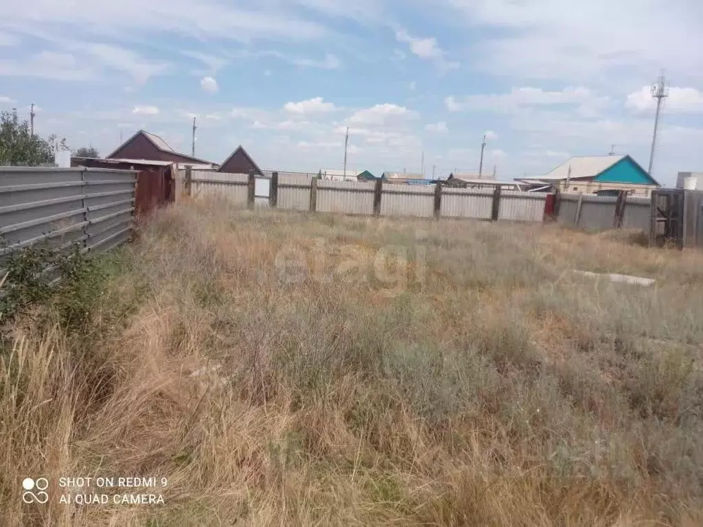 Участок в Калмыкия, Целинный район, с. Троицкое Радужная ул. (7.0 ... - Фото 1