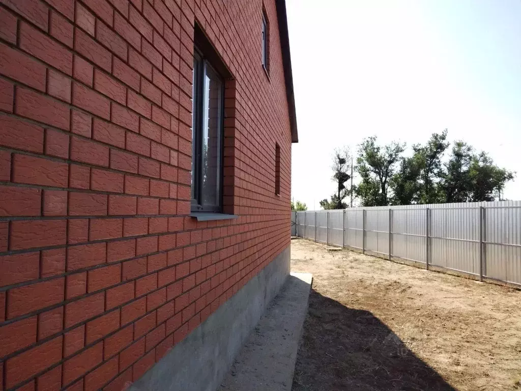 Дом в Калмыкия, Элиста ул. Сахалинская, 100 (110 м) - Фото 1