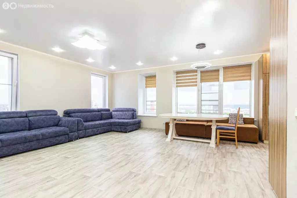 4-комнатная квартира: Уфа, проспект Октября, 107Б (112 м) - Фото 1
