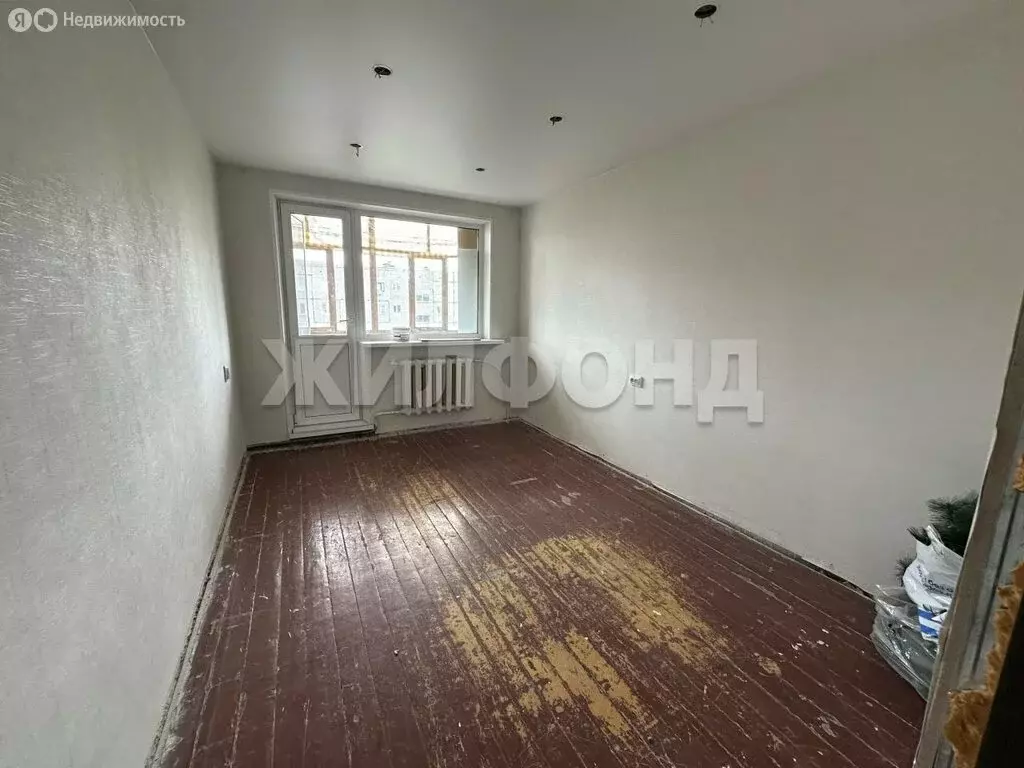3-комнатная квартира: Нижний Тагил, улица Зари, 62 (57 м) - Фото 1