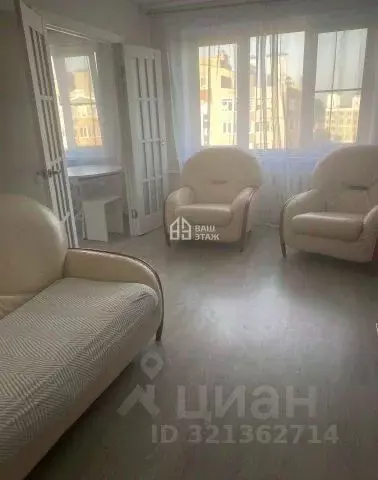 3-к кв. Калужская область, Калуга ул. Степана Разина, 42/38 (65.0 м) - Фото 1