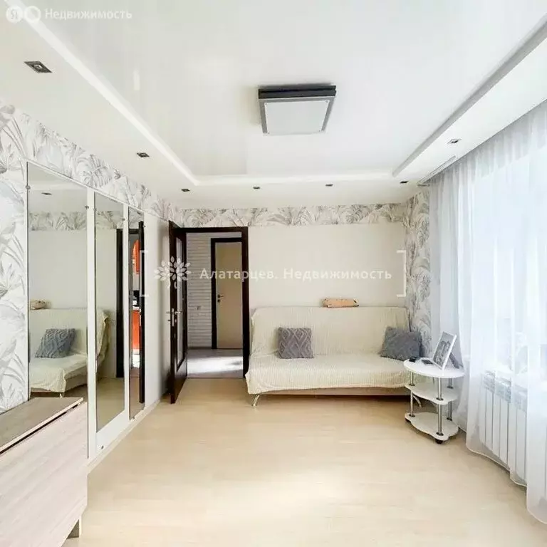 2-комнатная квартира: Томск, улица Елизаровых, 31 (46 м) - Фото 1