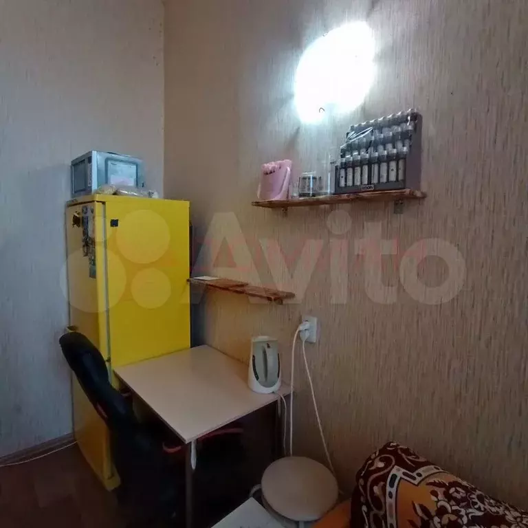 Комната 12,4 м в 8-к., 3/3 эт. - Фото 1