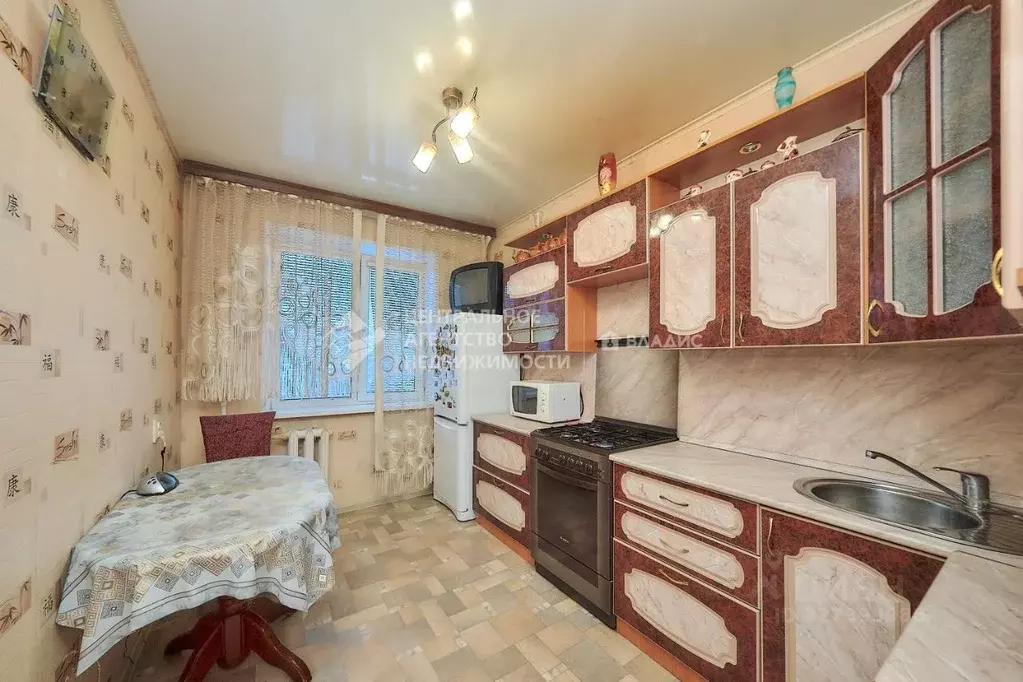 3-к кв. Рязанская область, Рязань ул. Бирюзова, 30 (93.3 м) - Фото 1