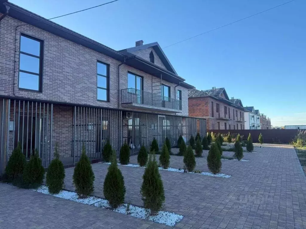 Студия Адыгея, Тахтамукайский район, Старобжегокайское с/пос, Хомуты ... - Фото 1