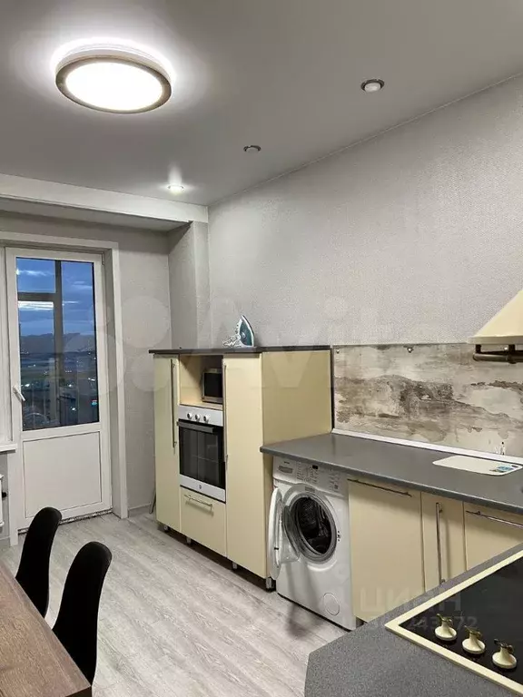 2-к. квартира, 60 м, 8/25 эт. - Фото 0