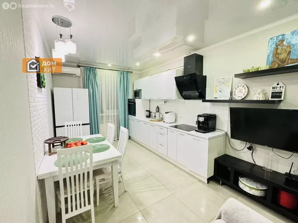 2-комнатная квартира: Севастополь, улица Адмирала Фадеева, 46Б (43 м) - Фото 1