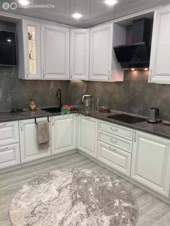 3-комнатная квартира: Красноярск, улица Шахтёров, 8 (100 м) - Фото 2