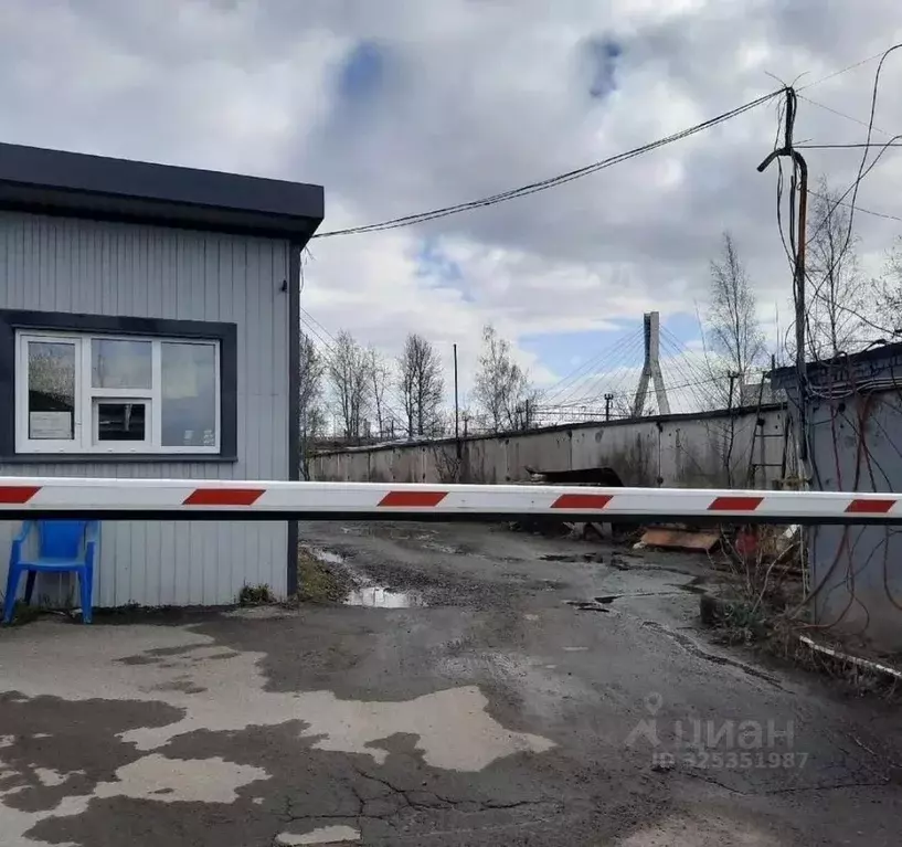 Гараж в Санкт-Петербург Белевский просп. (18 м) - Фото 1