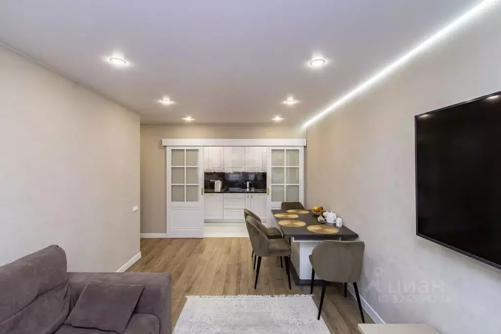 2-к кв. Тюменская область, Тюмень Харьковская ул., 72Б (69.0 м) - Фото 1