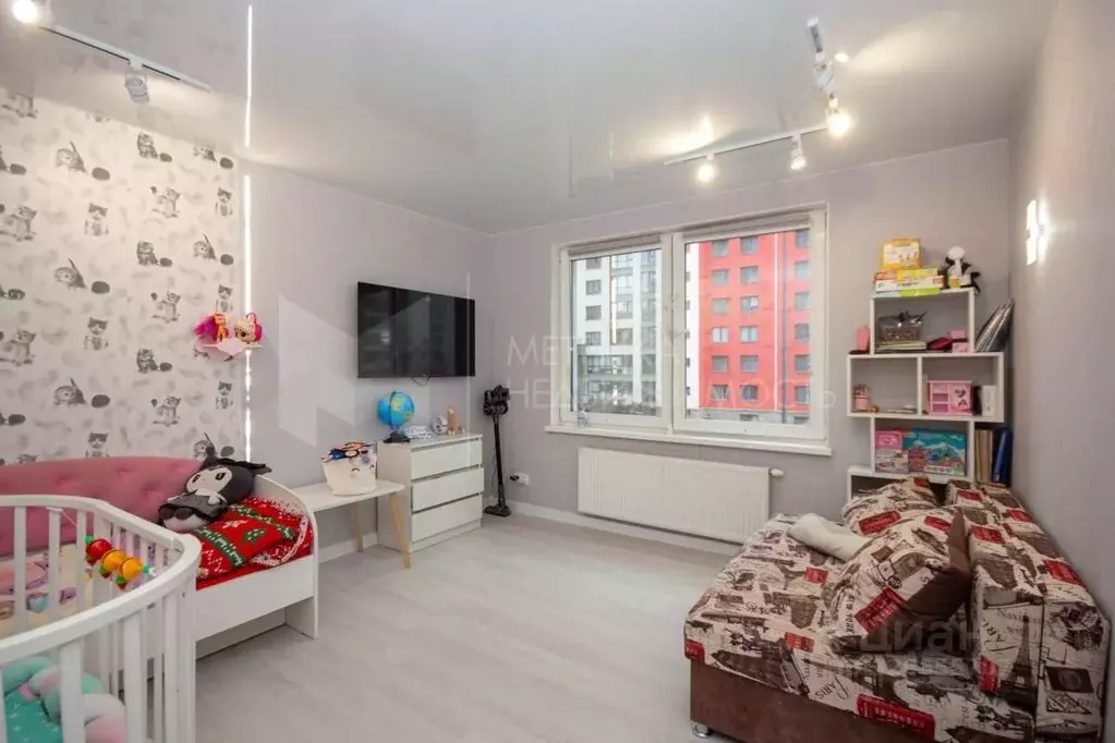 1-к кв. Тюменская область, Тюмень проезд Тихий, 2 (36.4 м) - Фото 1