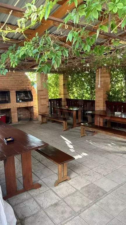 Комната 30 м в 6-к., 1/1 эт. - Фото 1
