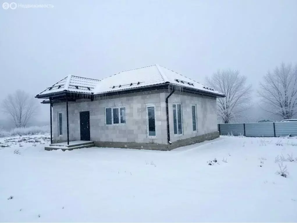 Дом в село Подгорное, улица 50 лет Победы (93.3 м) - Фото 1