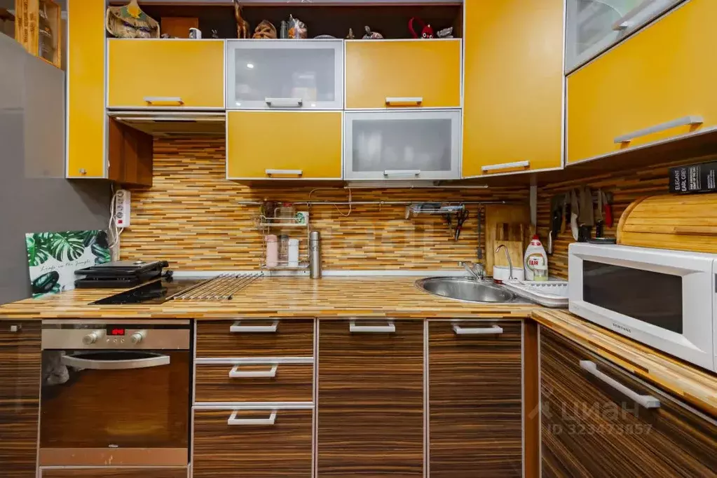 5-к кв. Тюменская область, Тюмень Ткацкий проезд, 18 (85.5 м) - Фото 0