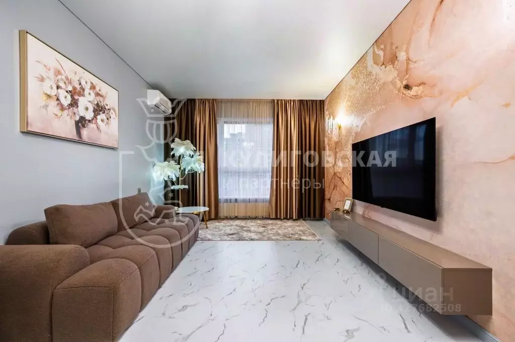 1-к кв. Свердловская область, Екатеринбург ул. Машинная, 1в/2 (53.0 м) - Фото 2