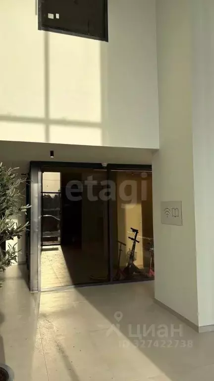 3-к кв. Тюменская область, Тюмень ул. Тимофея Чаркова, 93 (84.0 м) - Фото 1