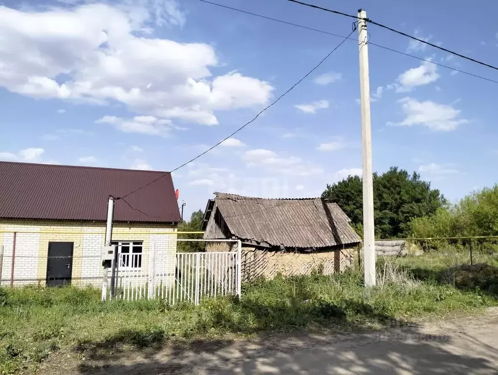 Дом в Тамбовская область, Тамбовский муниципальный округ, с. Сурава ... - Фото 1