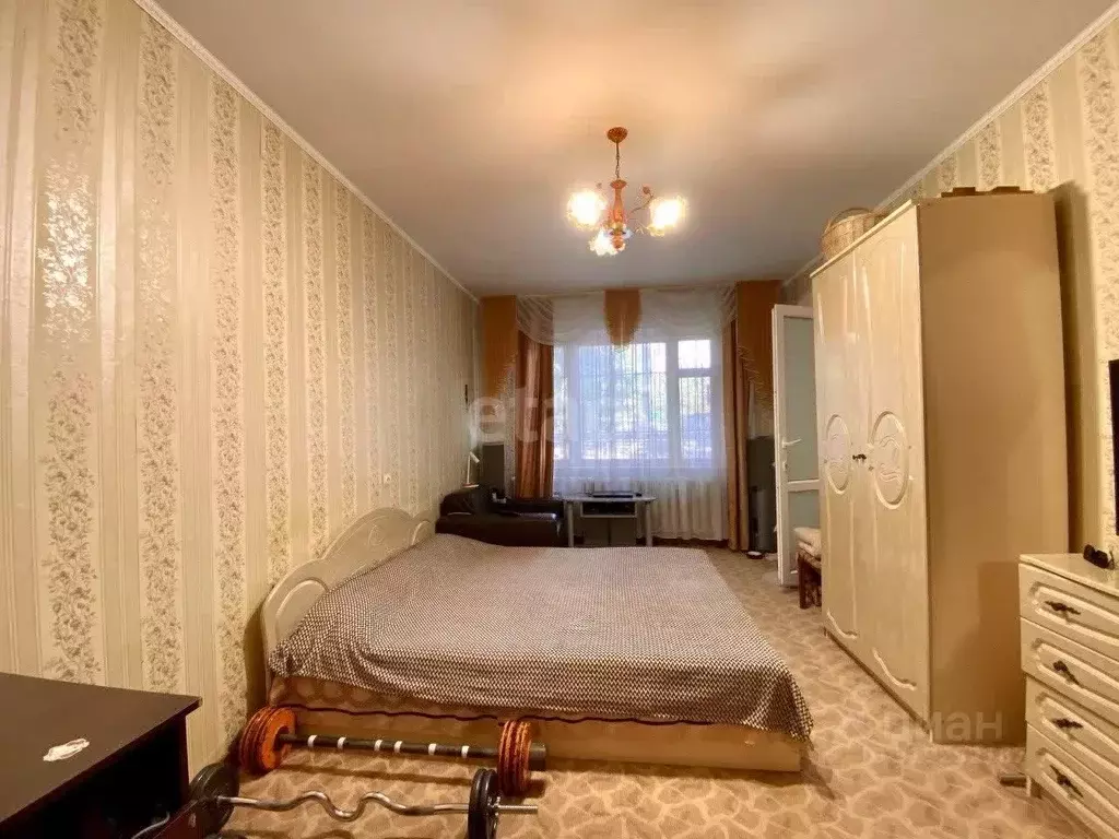3-к кв. Крым, Симферополь ул. Героев Сталинграда (63.8 м) - Фото 0