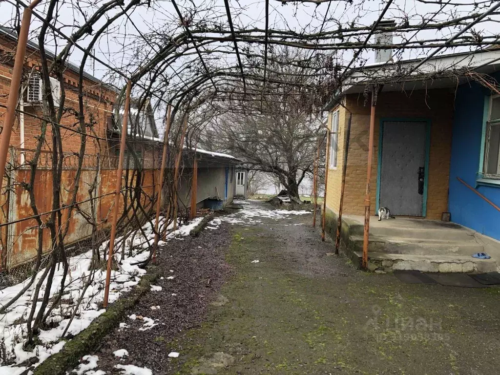 Дом в Адыгея, Гиагинская ст-ца ул. Набережная, 23Б (75 м) - Фото 1
