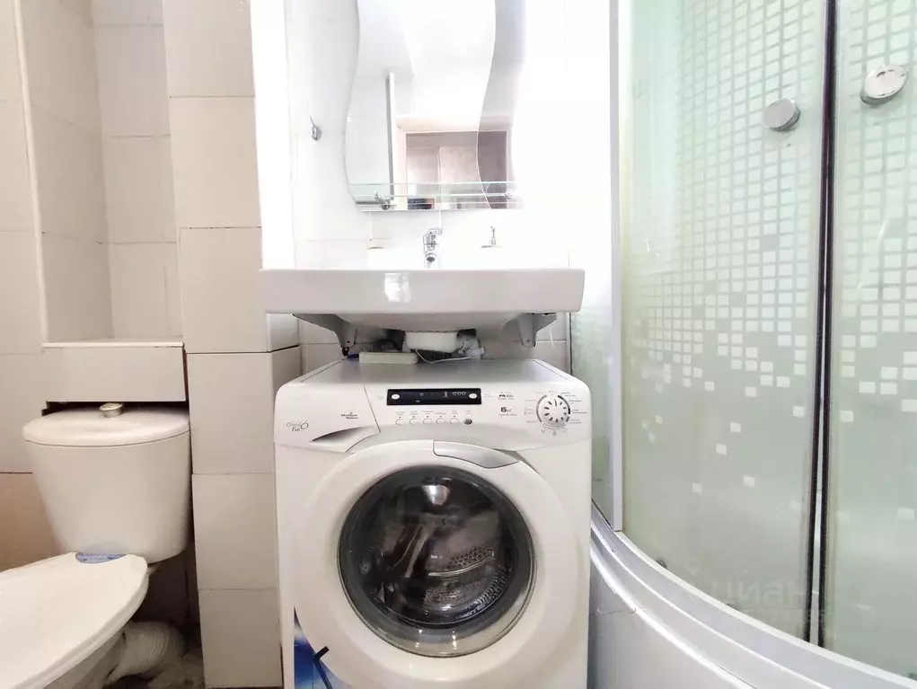 2-к кв. Омская область, Омск ул. Рождественского, 1В (42.0 м) - Фото 2