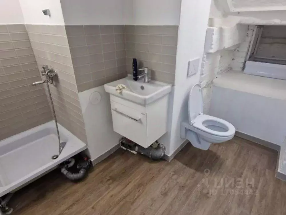 Торговая площадь в Москва Большой Харитоньевский пер., 9 (148 м) - Фото 0