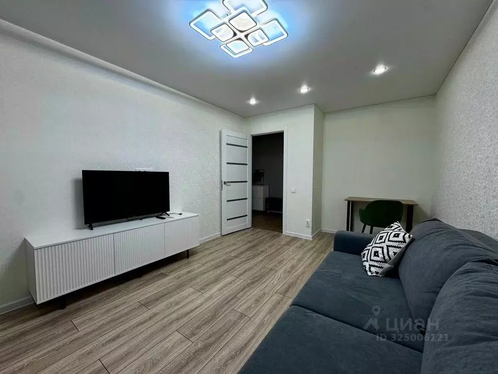 1-к кв. Татарстан, Казань ул. Чингиза Айтматова, 7 (36.0 м) - Фото 2