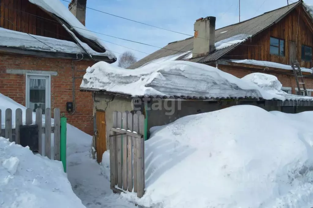 Дом в Кемеровская область, Прокопьевск ул. Высоцкого (63 м) - Фото 1