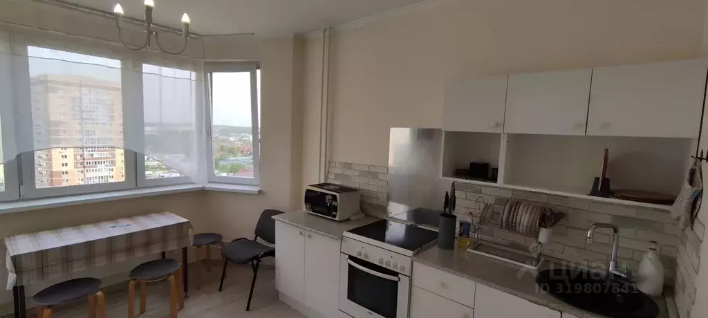 2-к кв. Московская область, Лобня ул. Юности, 9 (60.0 м) - Фото 0