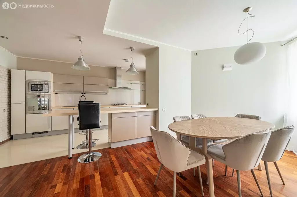 4-комнатная квартира: Екатеринбург, улица Сакко и Ванцетти, 105к2 ... - Фото 1