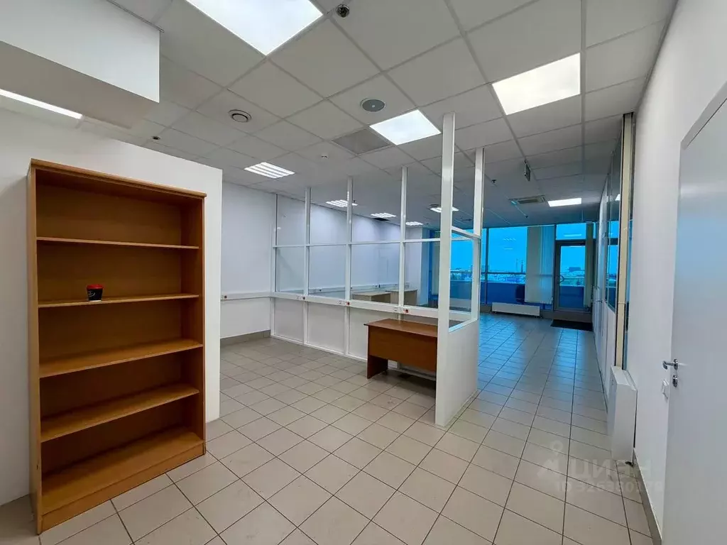 Офис в Санкт-Петербург Звездная ул., 1 (100 м) - Фото 1