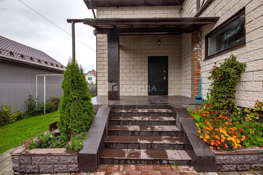 Дом в Новосибирская область, Новосибирск ул. Шелохвостова, 9 (569 м) - Фото 1