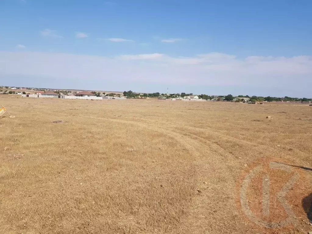 Участок в Крым, Сакский район, Суворовское с/пос, с. Каменоломня ул. ... - Фото 1