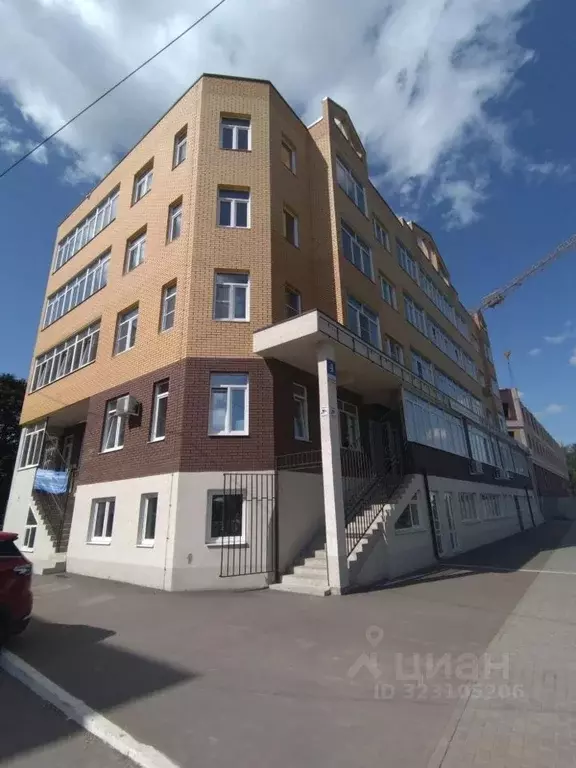 3-к кв. Калужская область, Малоярославец ул. Аузина, 4 (88.2 м) - Фото 1