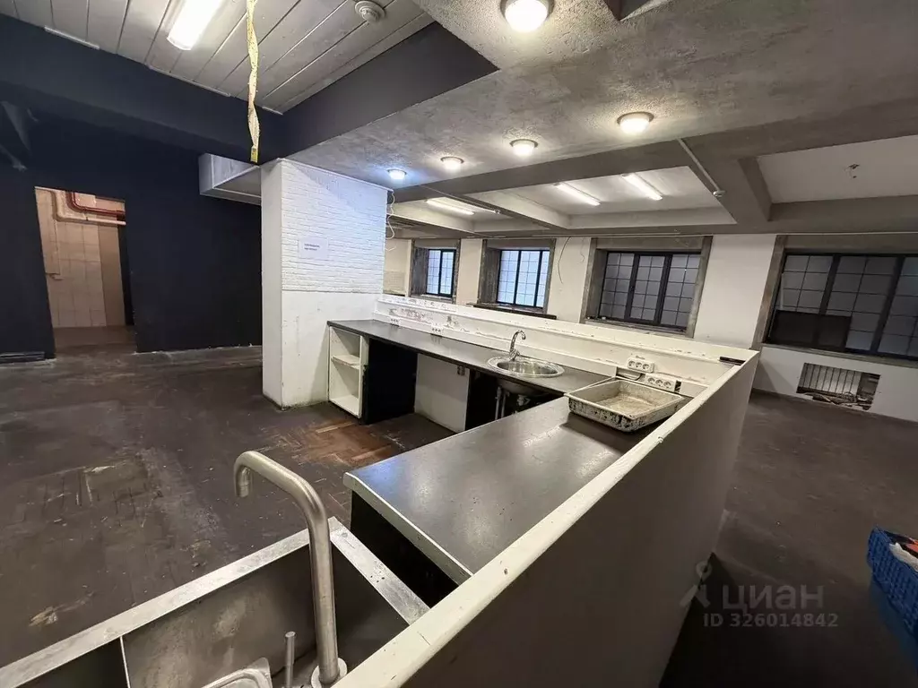 Помещение свободного назначения в Свердловская область, Екатеринбург ... - Фото 1