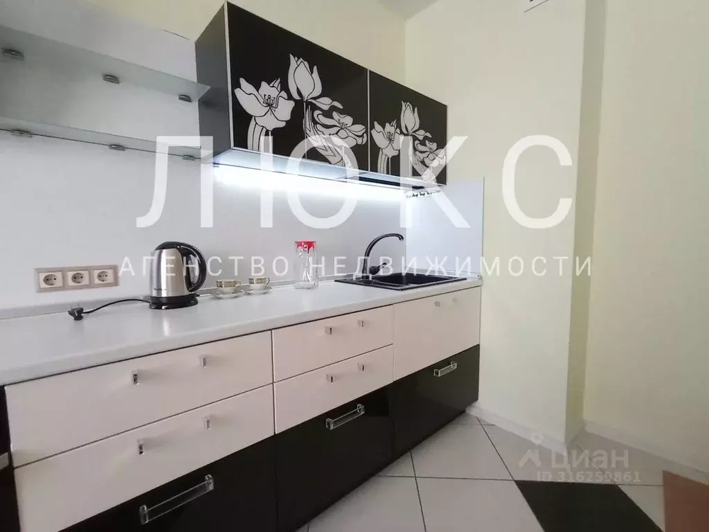 2-к кв. Кемеровская область, Новокузнецк Запорожская ул., 73 (69.7 м) - Фото 1