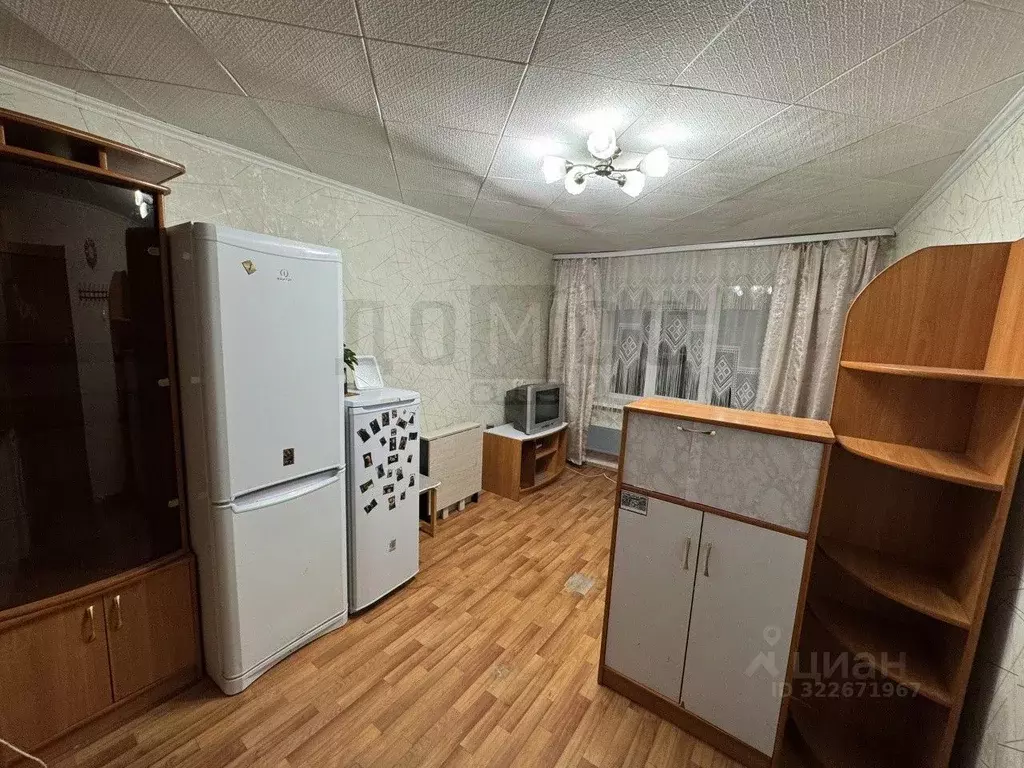 Комната Свердловская область, Екатеринбург ул. Умельцев, 11 (16.5 м) - Фото 2