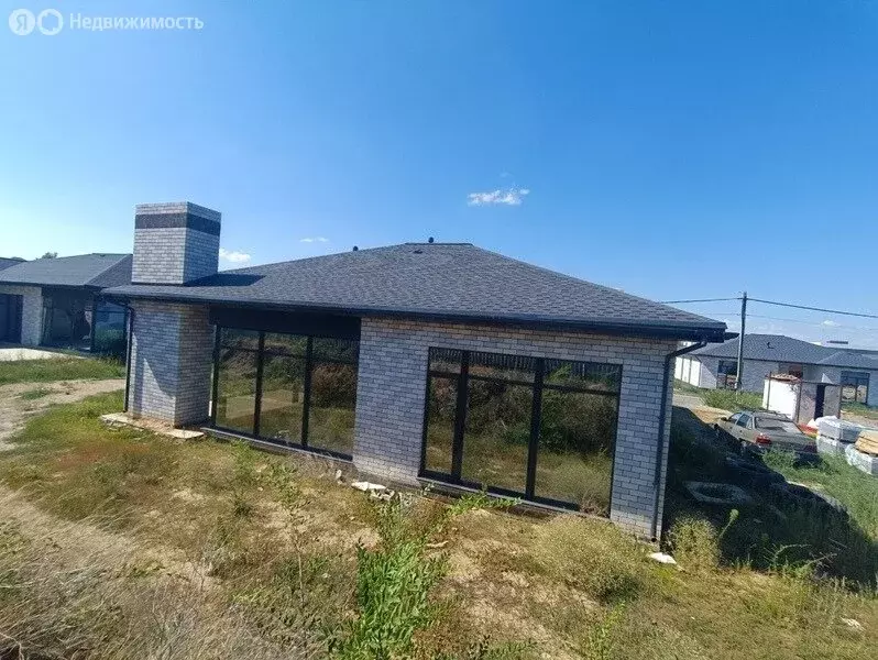 Дом в Волгоград, улица Джамбула Джабаева (167.3 м) - Фото 1