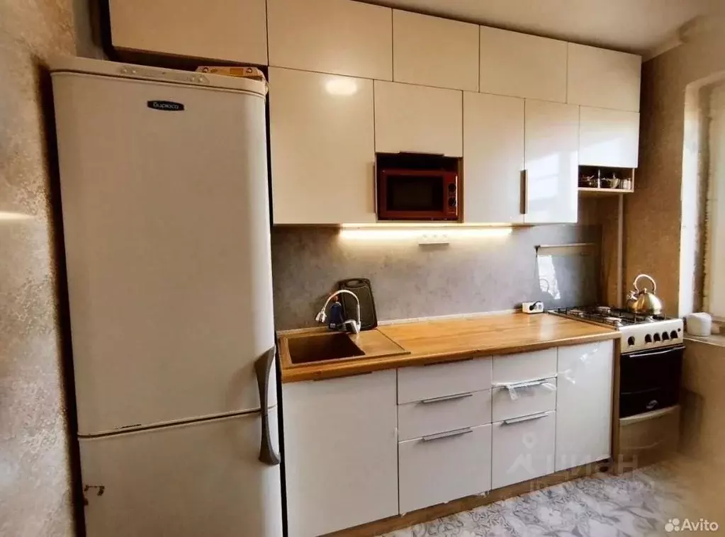 2-к кв. Псковская область, Псков Бастионная ул., 17 (50.0 м) - Фото 2