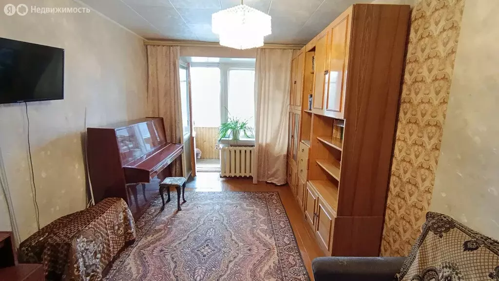 3-комнатная квартира: Киров, микрорайон Победилово, улица Аэропорт, 2 ... - Фото 2