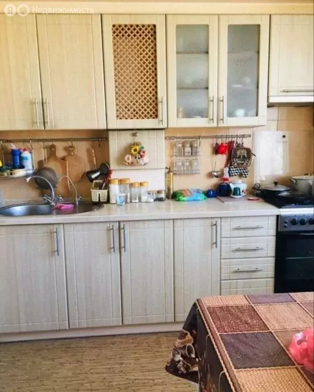 3-комнатная квартира: Евпатория, проспект Победы, 30 (70 м) - Фото 2