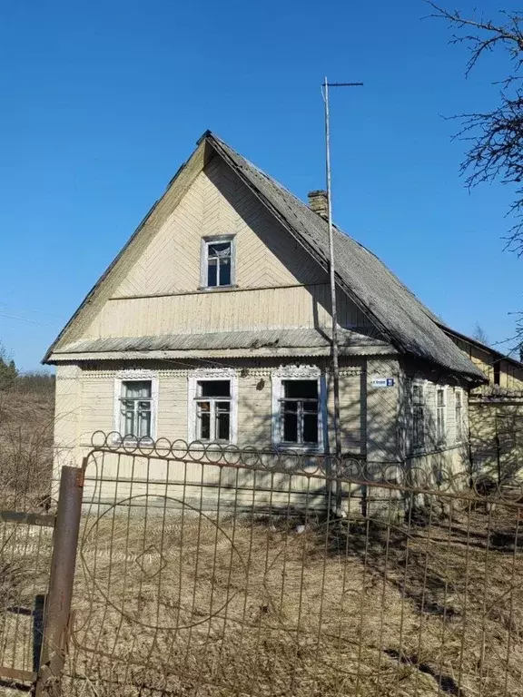 Дом в Псковская область, Струго-Красненский район, д. Катежно  (57 м) - Фото 1