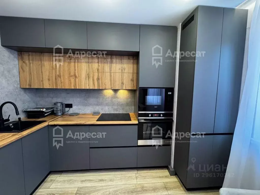 3-к кв. Волгоградская область, Волгоград ул. Имени Старшего Лейтенанта ... - Фото 1