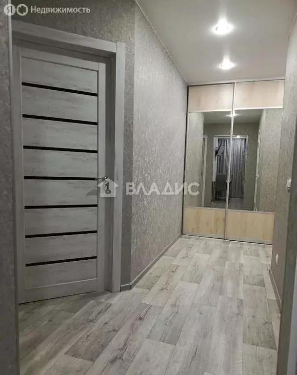 2-комнатная квартира: село Чигири, улица Василенко, 3/3 (51.7 м) - Фото 1